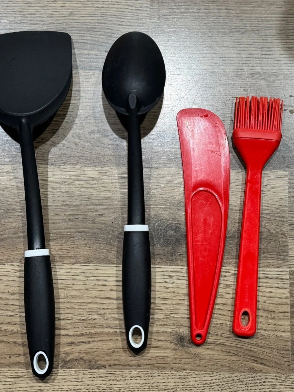 Lot Of 4 BETTY CROCKER starter Kitchen Tool Spatula Turner Spoon Pastry Brush